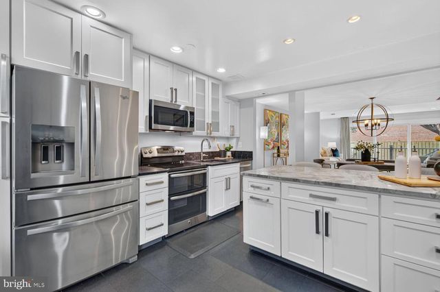 609 4TH ST SW, Washington, DC 20024