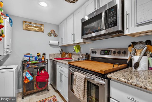 609 4TH ST SW, Washington, DC 20024