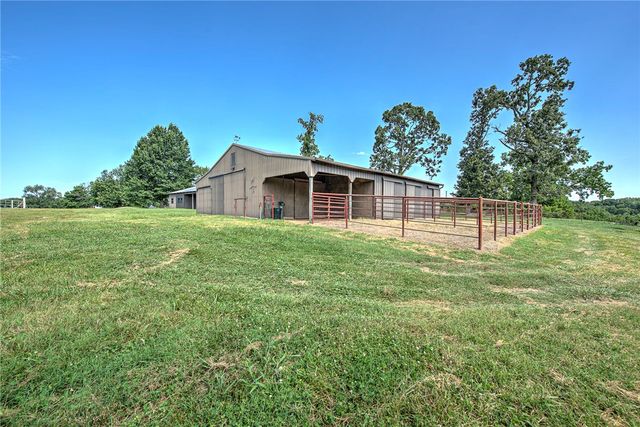 4601 N 2nd Street, Rogers, AR 72756