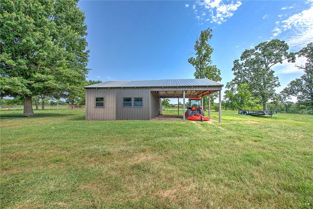 4601 N 2nd Street, Rogers, AR 72756