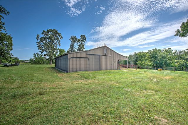 4601 N 2nd Street, Rogers, AR 72756