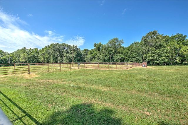 4601 N 2nd Street, Rogers, AR 72756