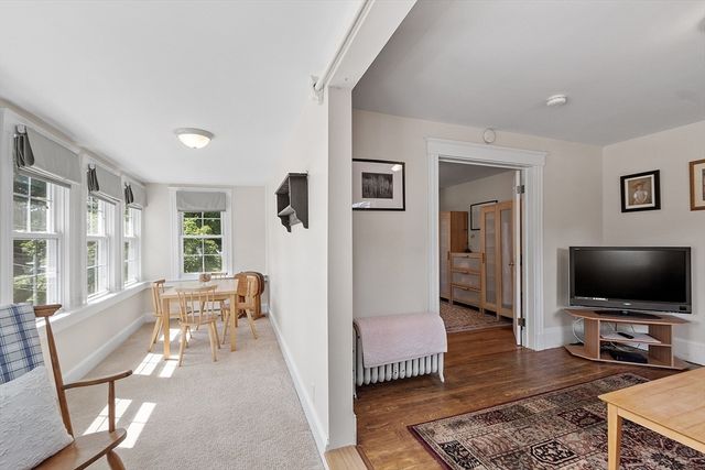 88 Pond St 88, Framingham, MA 01702