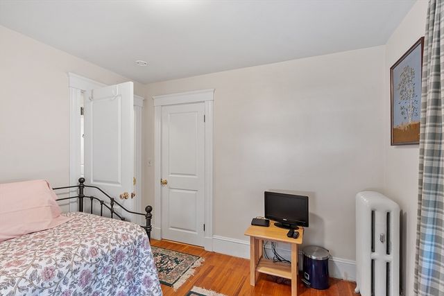 88 Pond St 88, Framingham, MA 01702