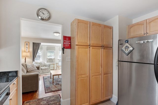 88 Pond St 88, Framingham, MA 01702
