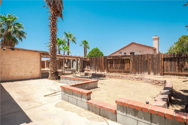 3243 E Avenue R4, Palmdale, CA 93550