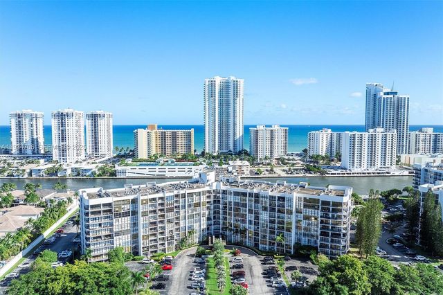 1000 Parkview Dr 316, Hallandale Beach, FL 33009