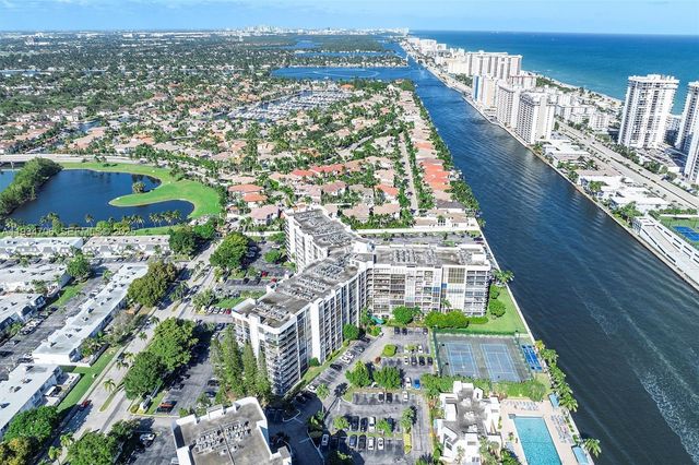 1000 Parkview Dr 316, Hallandale Beach, FL 33009