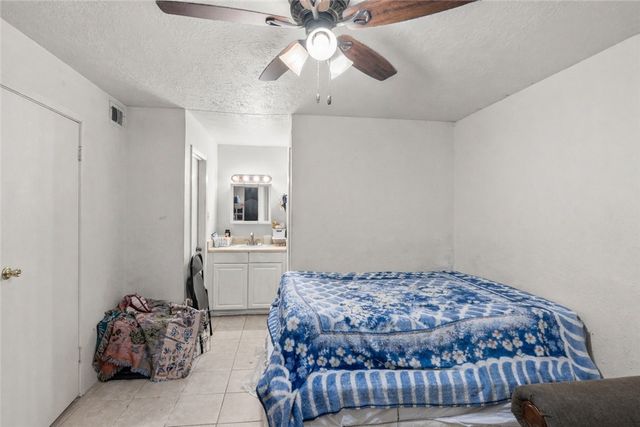 1107 Verde Drive 102, Bryan, TX 77801