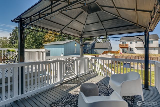 27822 74th Avenue NW, Stanwood, WA 98292