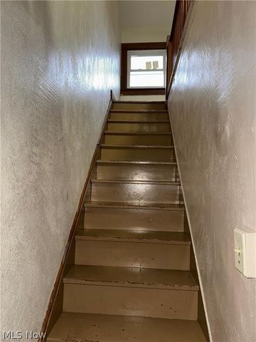 53 S Balch Street 55 Up, Akron, OH 44302