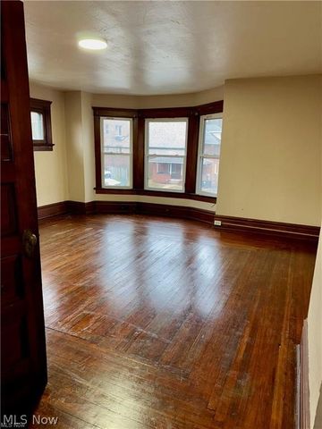 53 S Balch Street 55 Up, Akron, OH 44302