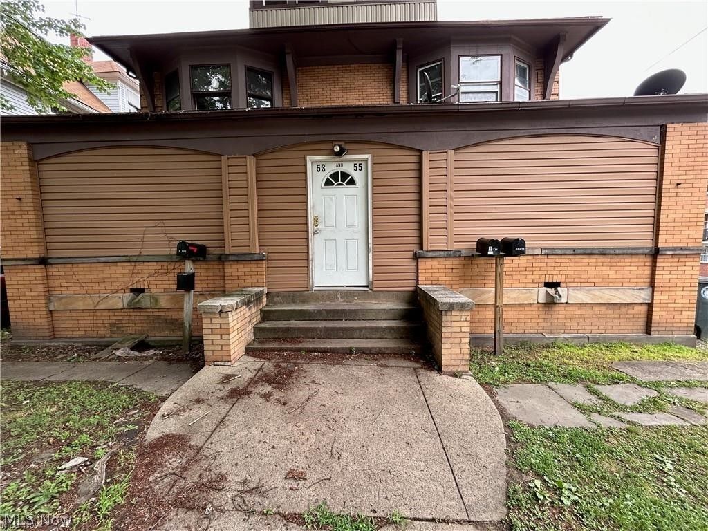 53 S Balch Street 55 Up, Akron, OH 44302