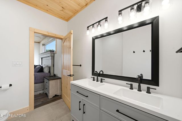 644 Ridge Top Loop, Gatlinburg, TN 37738