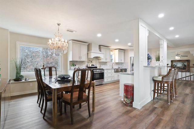 110 Vanshire Road W, Lakeside, TX 76108