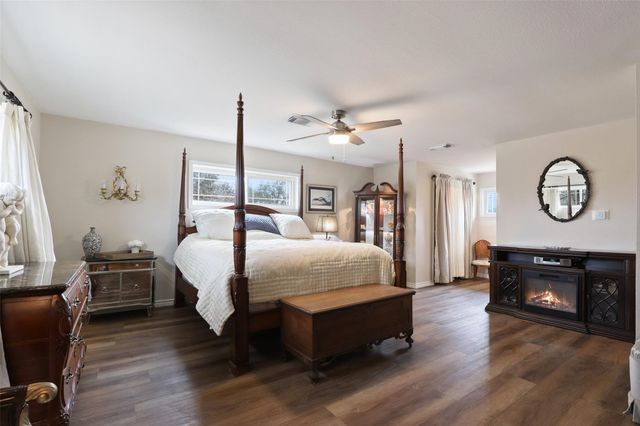 110 Vanshire Road W, Lakeside, TX 76108