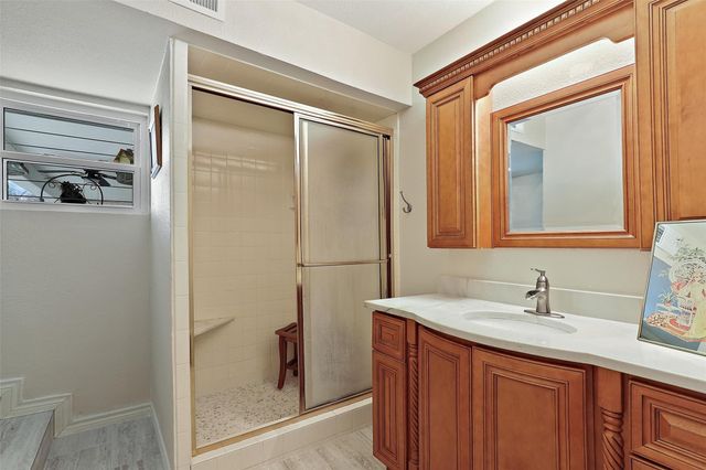 110 Vanshire Road W, Lakeside, TX 76108