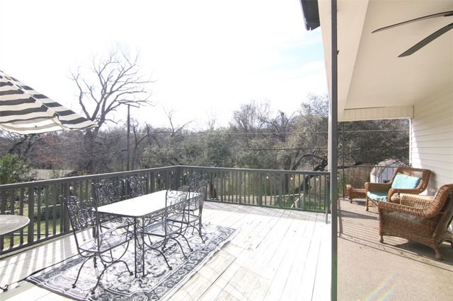 110 Vanshire Road W, Lakeside, TX 76108