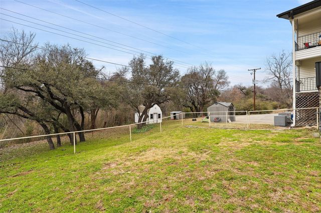 110 Vanshire Road W, Lakeside, TX 76108