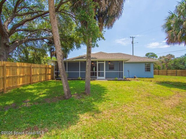 405 12th Avenue, Vero Beach, FL 32962