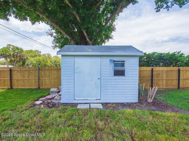 405 12th Avenue, Vero Beach, FL 32962