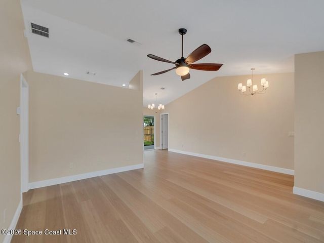 405 12th Avenue, Vero Beach, FL 32962