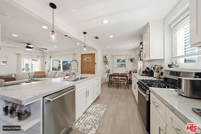 1501 W 104th Street, Los Angeles, CA 90047