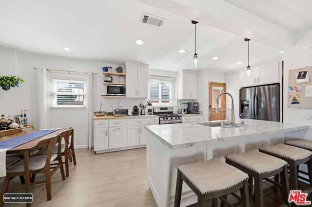 1501 W 104th Street, Los Angeles, CA 90047