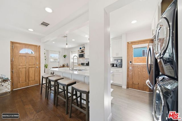 1501 W 104th Street, Los Angeles, CA 90047