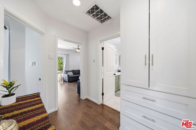 1501 W 104th Street, Los Angeles, CA 90047