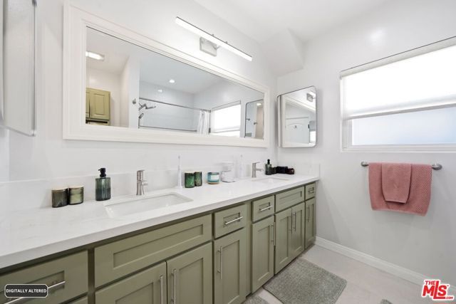 1501 W 104th Street, Los Angeles, CA 90047