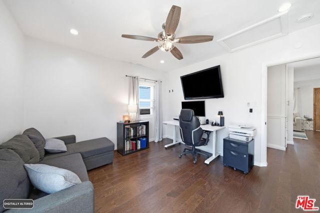 1501 W 104th Street, Los Angeles, CA 90047