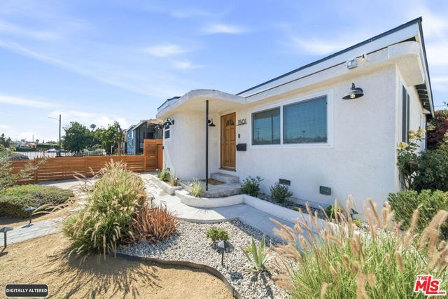 1501 W 104th Street, Los Angeles, CA 90047