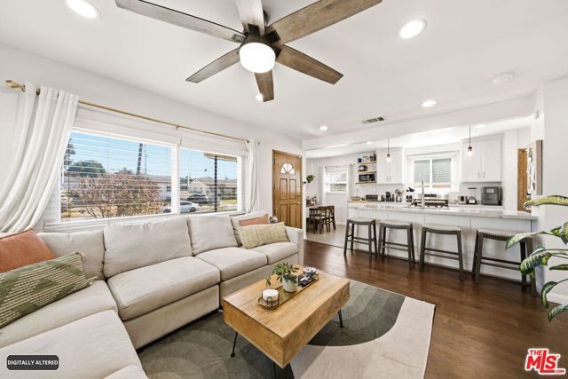 1501 W 104th Street, Los Angeles, CA 90047