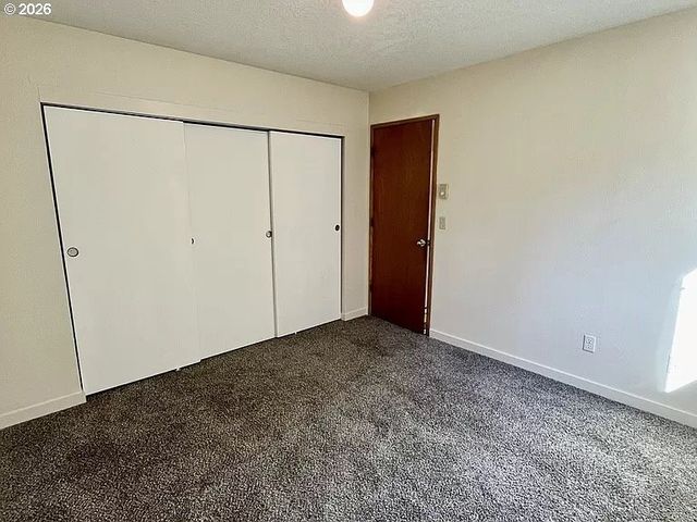 9295 Sw HILL St, Portland, OR 97223