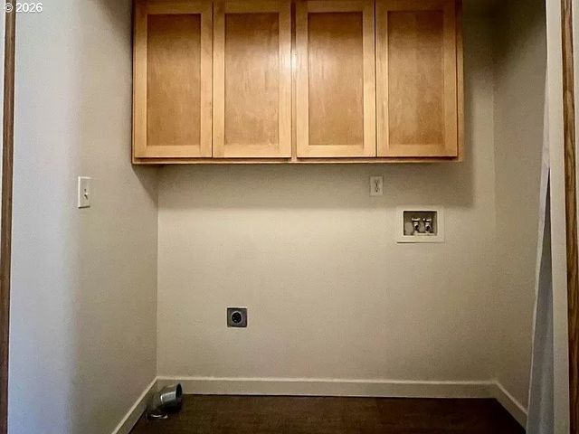 9295 Sw HILL St, Portland, OR 97223