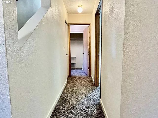 9295 Sw HILL St, Portland, OR 97223