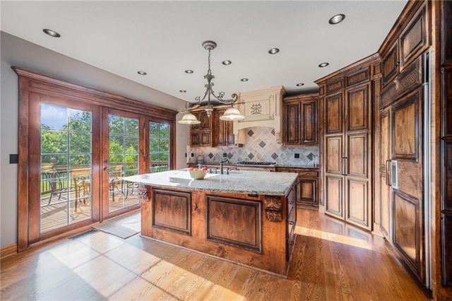 1900 NE 159th Street, Smithville, MO 64089