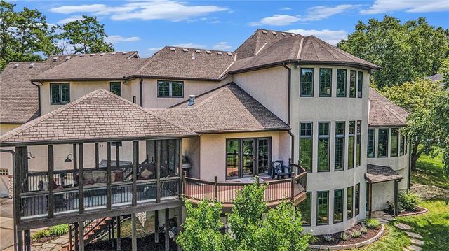 1900 NE 159th Street, Smithville, MO 64089