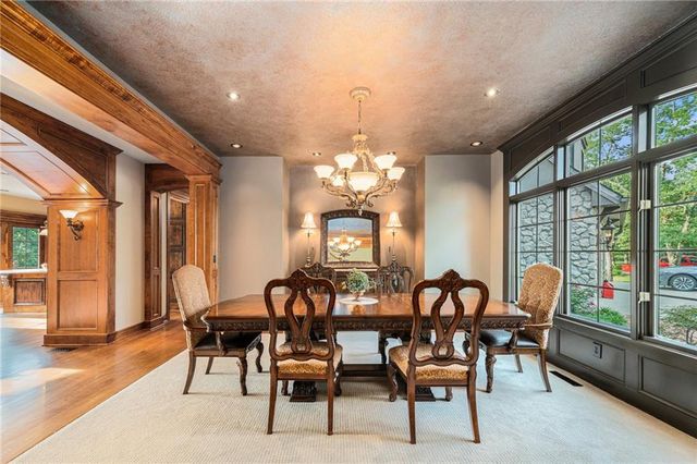 1900 NE 159th Street, Smithville, MO 64089