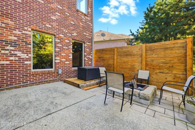 4123 Sanctuary Bluff Ln, Louisville, KY 40241