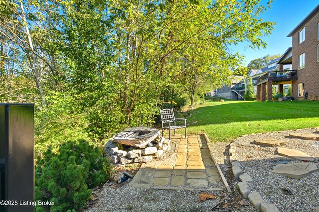 4123 Sanctuary Bluff Ln, Louisville, KY 40241