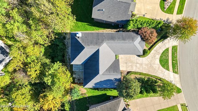 4123 Sanctuary Bluff Ln, Louisville, KY 40241
