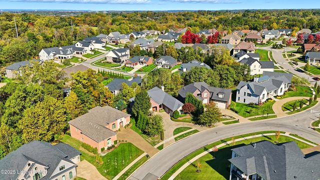 4123 Sanctuary Bluff Ln, Louisville, KY 40241