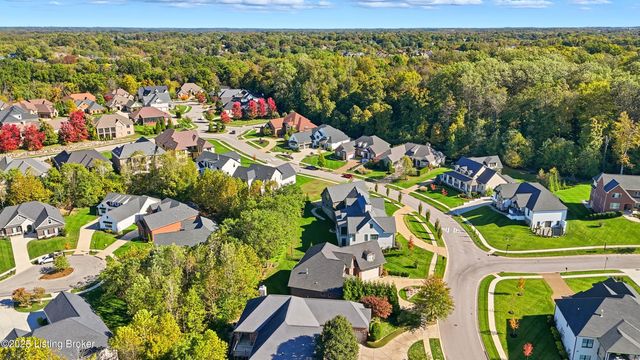 4123 Sanctuary Bluff Ln, Louisville, KY 40241
