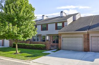 7354 Birkshire, West Bloomfield Charter Township, MI 48322