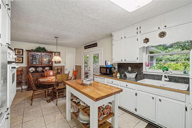 3252 Trickum Road, Woodstock, GA 30188