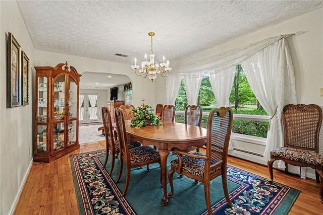 3252 Trickum Road, Woodstock, GA 30188