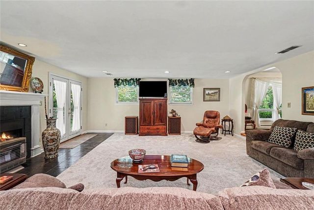 3252 Trickum Road, Woodstock, GA 30188