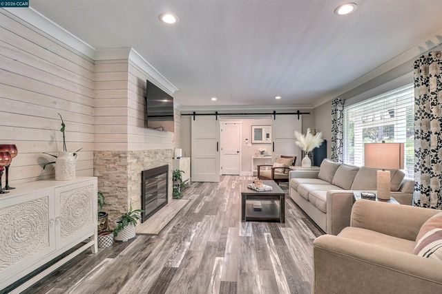 1890 Green Valley Rd, Alamo, CA 94507